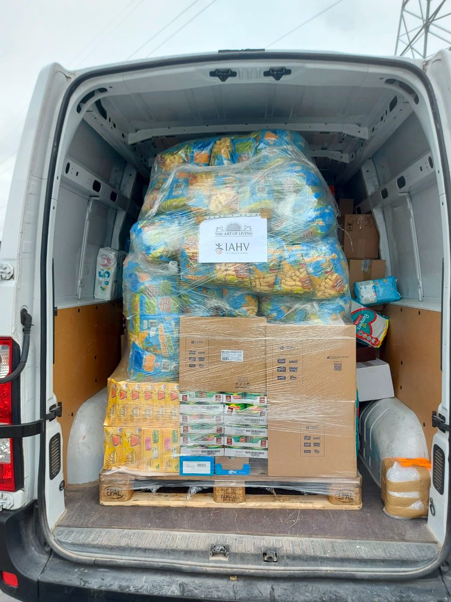 3 trucks and 1 ambulance full of supplies left from Poland for #Ukraine today 🚑🚚🚛🚐 <a href="/ArtofLiving/">The Art of Living</a> <a href="/SriSri/">Gurudev</a> To donate: tiny.cc/IAHVUkraineRel…