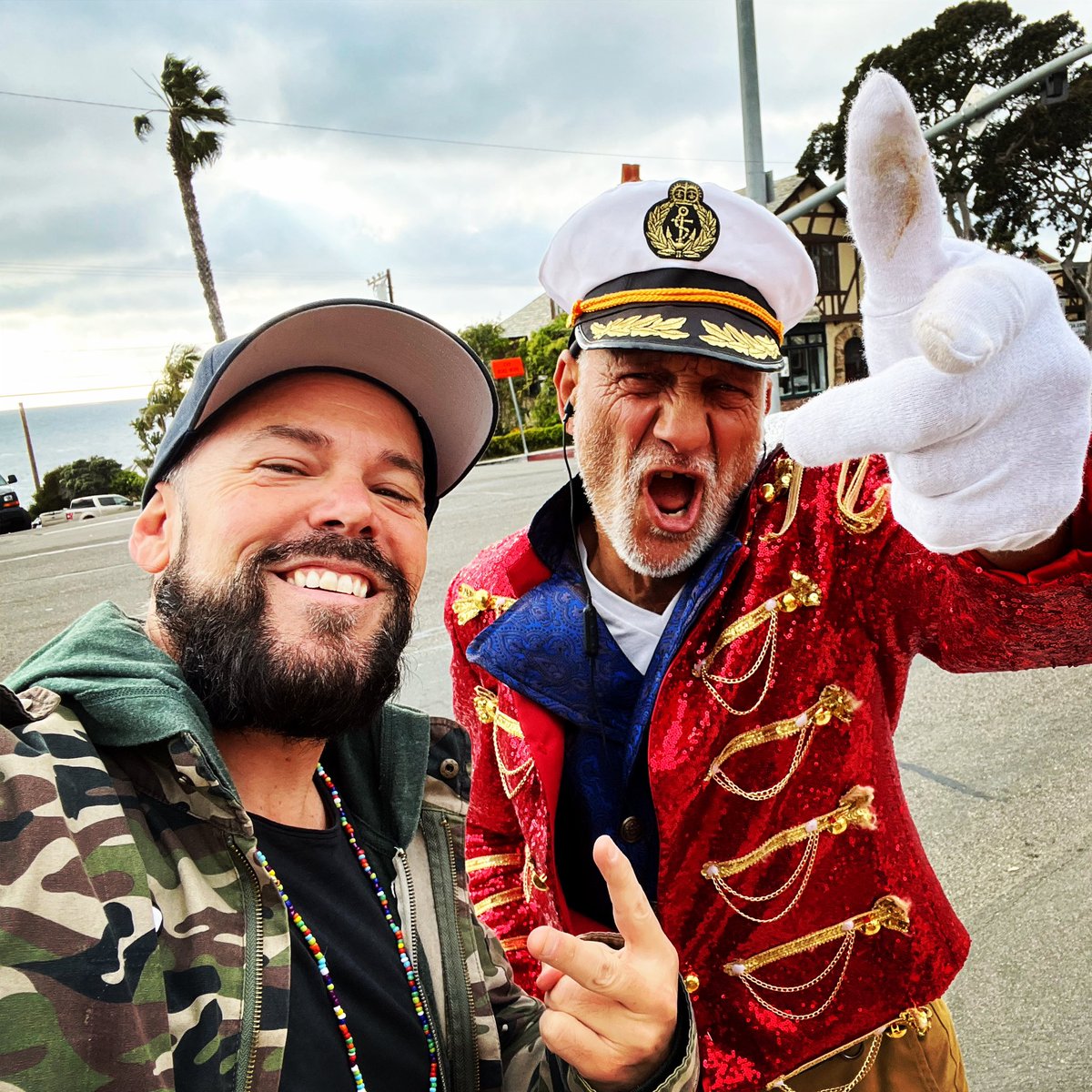 PilotTouhill's tweet photo. All Hali the King of PCH #thegreeter @LagunaBeachcom @lagunabeachgov  🤴🏽 👑 https://t.co/8BuhB1QxZh