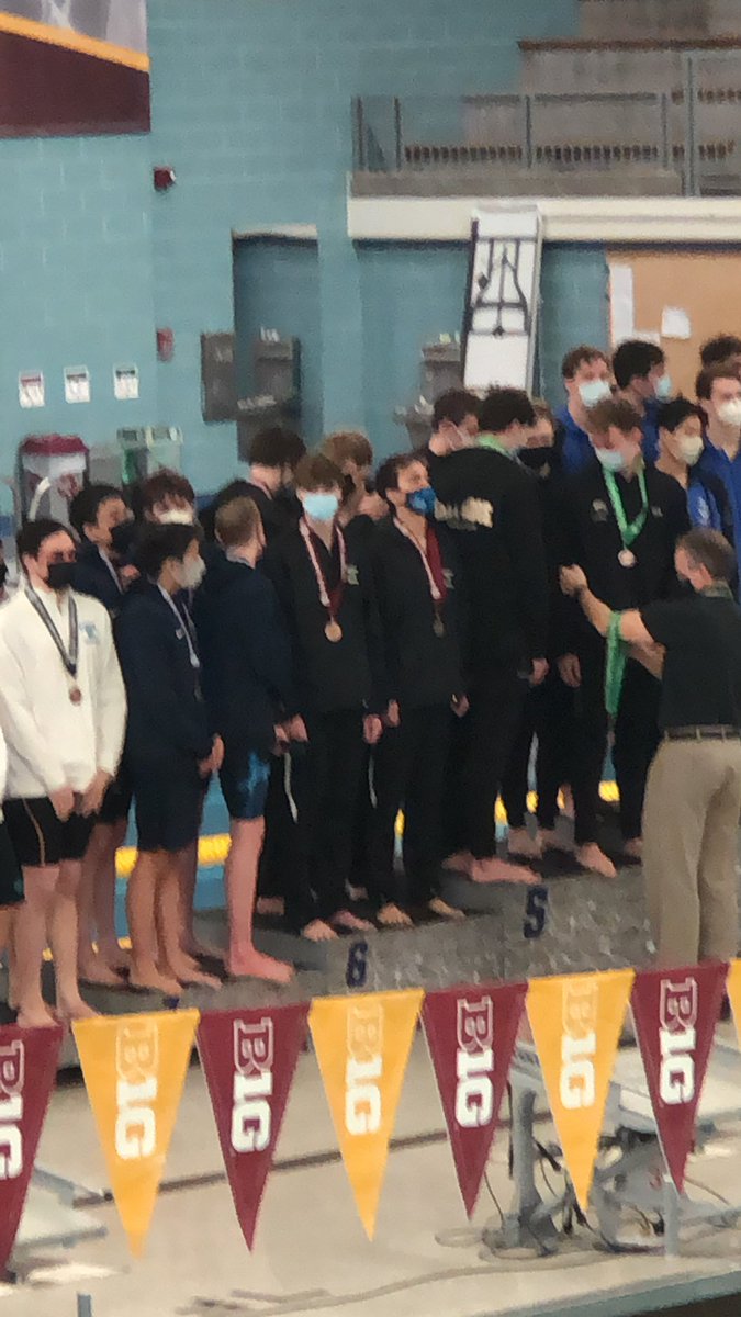 And to cap it off, 6th best in state for the 400 free relay of Bretz, Francois, Slavik, and Becker #stormhawksrelay