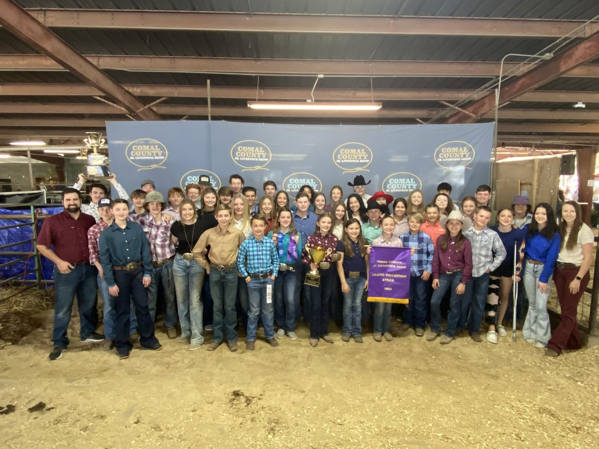 Davenport FFA kicked off 2022 county show with a bang ! Bringing home 2 grand champion trophies, numerous champions, and multiple winner that all went to auction ! Congratulations to all DFFA ! #hardworkpaysoff <a href="/matthewsdeloach/">DeLoach</a> <a href="/Supt_comalisd/">Andrew</a> <a href="/KristinLeihsin1/">Kristin Leihsing</a> <a href="/DHSCTE/">Davenport HS CTE</a> <a href="/COMALCCMR/">Comal ISD College, Career, Military Readiness</a>
