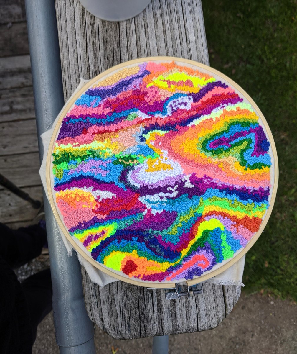 Craftmancy's tweet photo. egg
#embroidery #rainbow #frenchknot https://t.co/NNjPcgUvdv