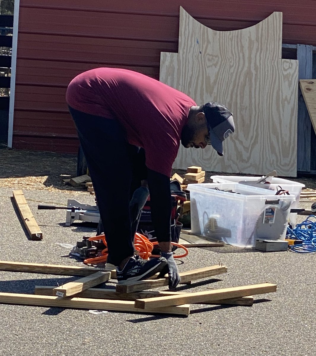 PawsitiveBaker's tweet photo. It’s getting real!  Two weeks until showtime! Amazing Volunteers working hard on set pieces today. https://t.co/P00GFt9y0f