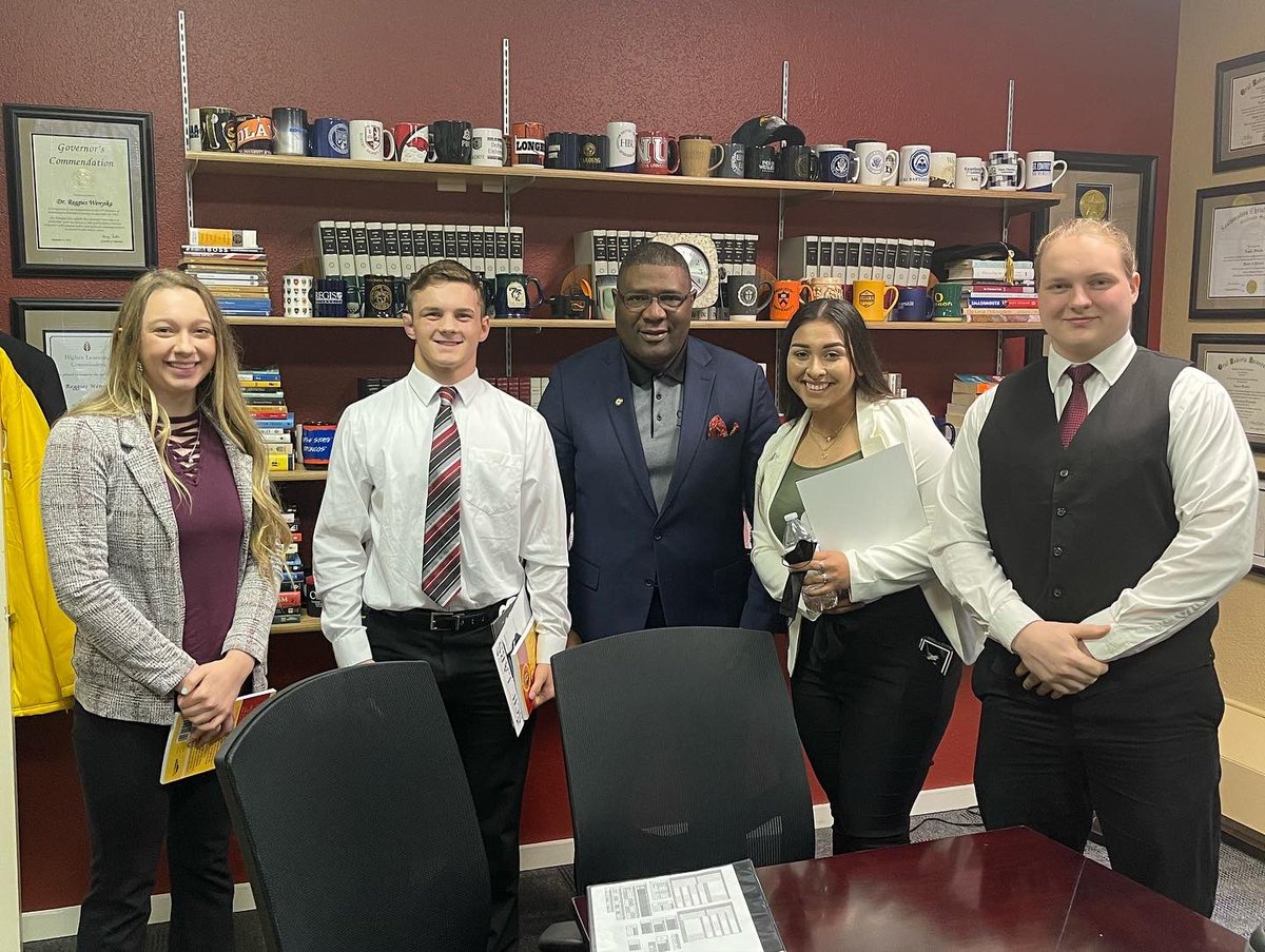 DocReggies's tweet photo. A great way to spend a Saturday - a diverse group of some of the best & brightest high school seniors came to @OttawaU to compete for places in our Top Scholars Program. Wishing this group of outstanding individuals well. Always a great day to be an #OUBrave. https://t.co/FgigE2JB6h