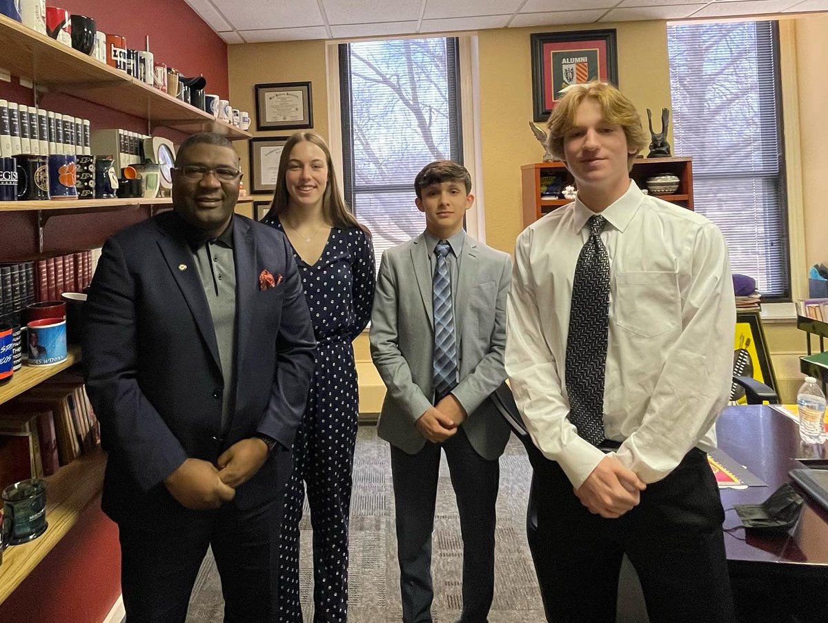 DocReggies's tweet photo. A great way to spend a Saturday - a diverse group of some of the best & brightest high school seniors came to @OttawaU to compete for places in our Top Scholars Program. Wishing this group of outstanding individuals well. Always a great day to be an #OUBrave. https://t.co/FgigE2JB6h