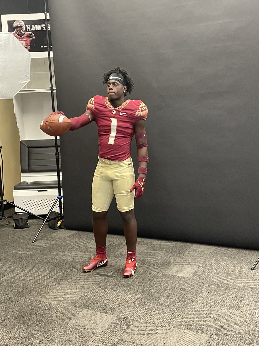 JarcobyJ's tweet photo. Had a great visit at Florida state university 🍢@SirDowdy @Noles247 @Coach_MWoodson https://t.co/pdzHivIvq6