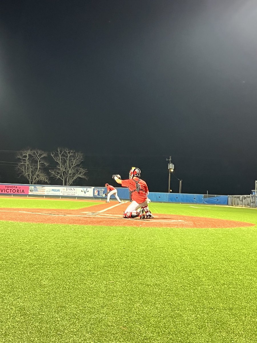 ryan_cano_'s tweet image. Played a hell of a game! 11-10 dubs #vwhs #victoriawestbaseball