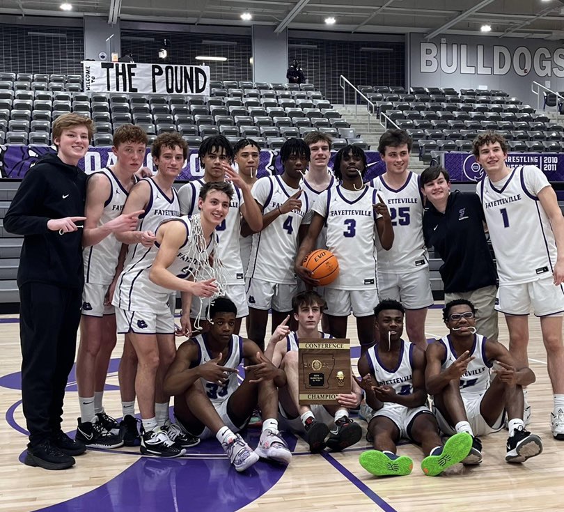 This is where we end 21-22! Finished 1st in 6A West and Final 4 in State! Absolute blast of a season with these boys. Huge THANK YOU <a href="/jackerck3/">Jack Erck</a> <a href="/SawyerKeith2/">Sawyer Keith</a> <a href="/GlasperLandon/">landon glasper</a> <a href="/DezGray1/">Dez Gray</a>, Jackson and Barrett your leadership got us here! We will take good care of her.💜☔️Forever Dogs!