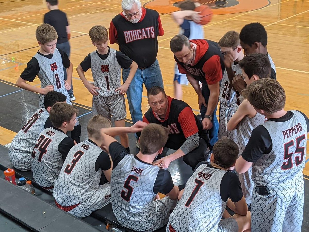 ryanmyers24's tweet photo. So proud of my 6th grade Jr. Bobcats! Truly a special group of kids! https://t.co/QuEmD1WCzV