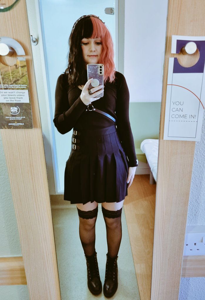 YandereBinghe90's tweet photo. All ready for day 2! Come say hi #acmecon https://t.co/qPadEdcECR