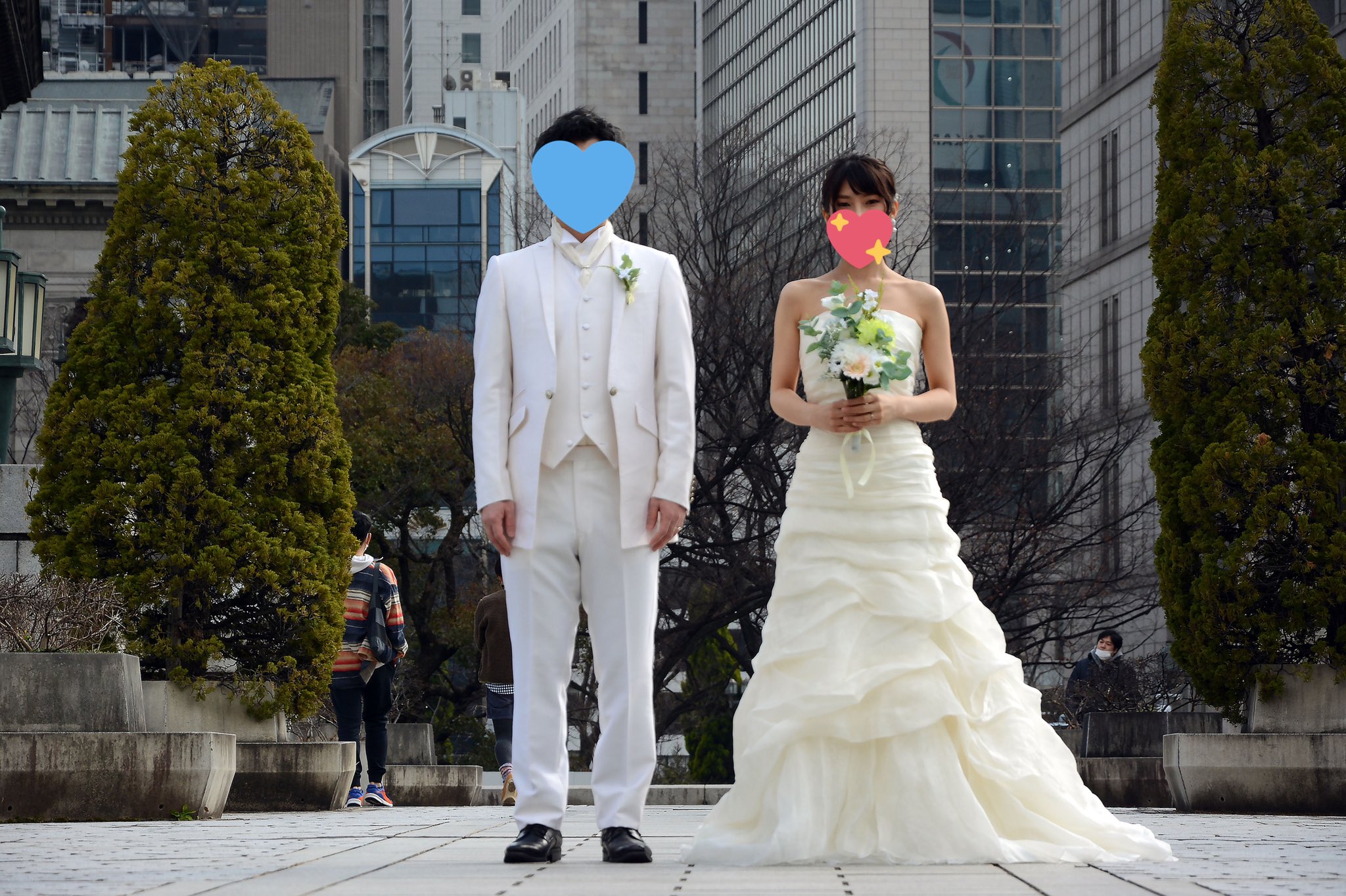 忍者ぬんじゃ 昨日前撮り 2回目 しました 結婚式でバンド演奏の動画を流すので その撮影ついでに写真も撮ってもらいました この中古のドレス 中のチュール結構切ったけど違和感なくてよかった T Co Hhlvwbcwci Twitter