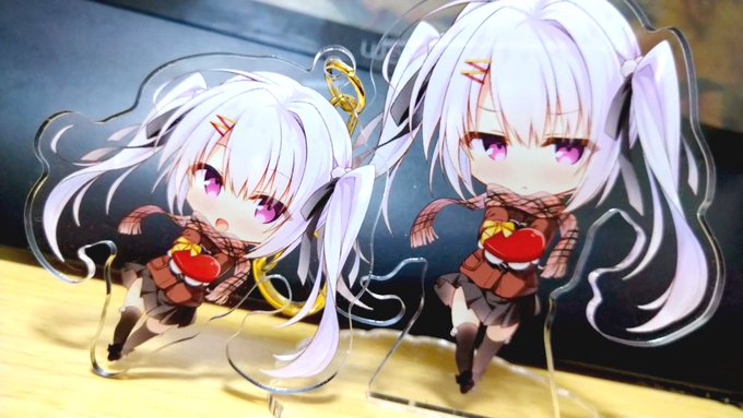 バレンタインまいたけちゃんグッズ一足お先にいただきました!!並べて飾ってもいいしお出掛け先で写真撮るのもいいしめっちゃ良き 