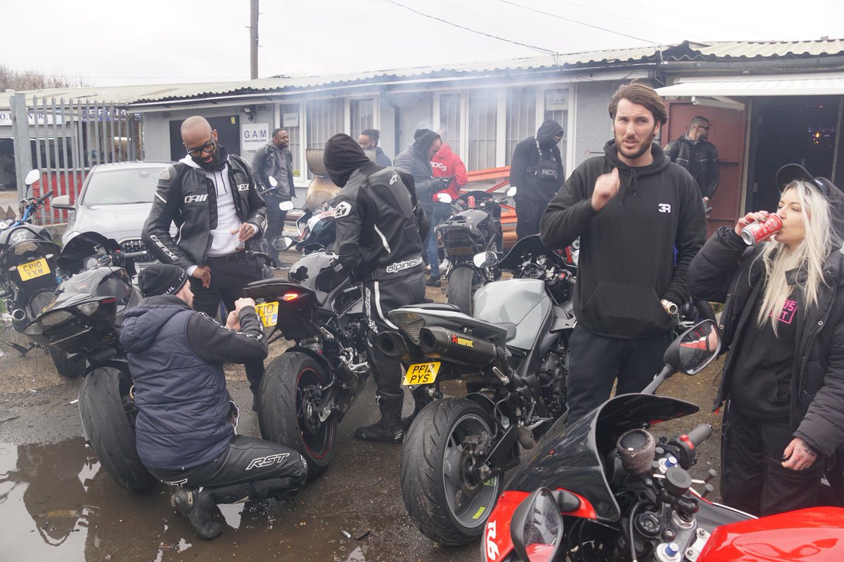 Ride_3_clothing's tweet photo. Thank you all for coming out, even though it was raining. #realryders #ride3 https://t.co/Q2IQ8Y02Jm