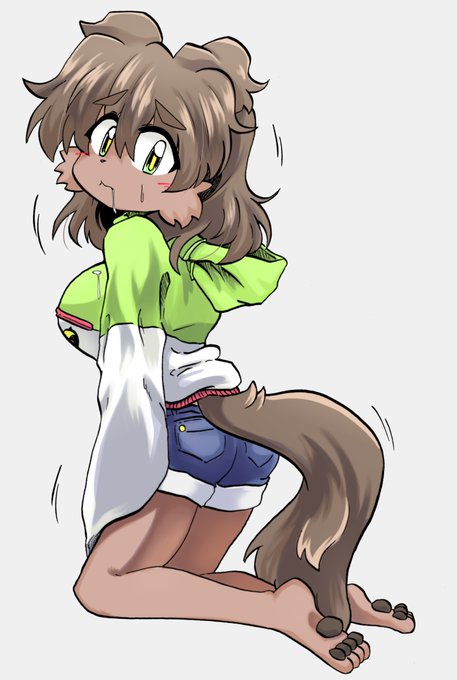 おやつを前に延々『待て』をされているスフィール 