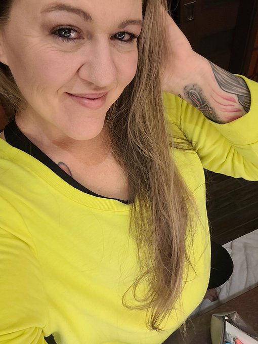 20lbs until my goal weight. I've lost 166lbs so far since Aug of 2020💪 https://t.co/Ay0Ik92Vvx<a href="/tag/transformation"class="tags"><span>#transformation</span></a><a href="/tag/gastricsleeve"class="tags"><span>#gastricsleeve</span></a><a href="/tag/skinremoval"class="tags"><span>#skinremoval</span></a>