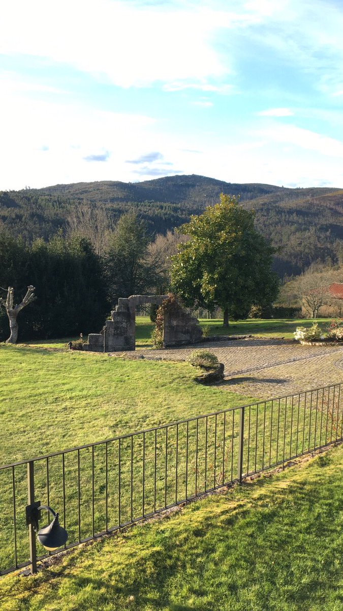 noeliargueznr's tweet photo. Rural life. Fin de semana de desconexión, marzo 2022.
#familytime #findeconamigos #tempodelecer #galiciainterior #galiciacalidade https://t.co/HDcwYY0Ozd