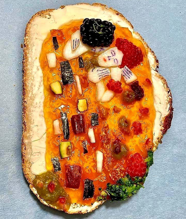 culturainquieta's tweet photo. El arte nos alimenta.

Una dulce recreación de El beso de Gustav Klimt

h/t Stephen Rhys  @culturainquieta #culturainquieta https://t.co/ZkIdQtnme2