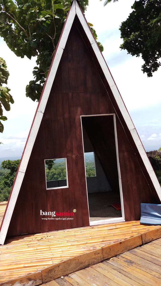 bangsamanja's tweet photo. 8. Spot foto untuk swa foto tersedia beberapa titik, bahkan ada tempat bermalam yang tempatnya asyik banget berada di Puncak Pas Gunung Kuniran #butuhinvestor #obyekwisata https://t.co/V8wXoNZhEG