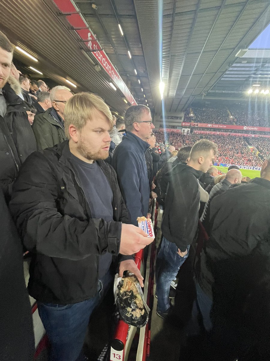 Jordan_0408's tweet photo. Scouse pie but no forks, Costco card it is @FootyScran https://t.co/Wnkkdyg7KA
