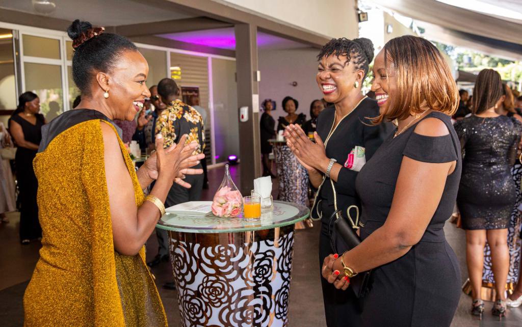 Monica_Juma_'s tweet photo. #LetAThousandFlowersBloom
#TheAthena https://t.co/HVfIi1iw7L