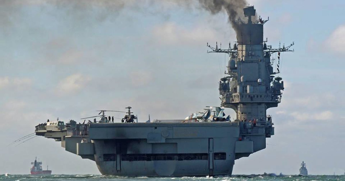 top_force's tweet image. Oui, dans un des plus grands chantiers navals d'Europe Tchernomorsky (« Mer Noire ») Nosenko, dans la ville portuaire de Mykolaïv (en ukrainien : Миколаїв, en russe : Николаев, Nikolaïev. On m'a baptisé Tbilissi, Leonid Brejnev puis en fin Amiral Kouznetsov. #STOBAR Fumant!