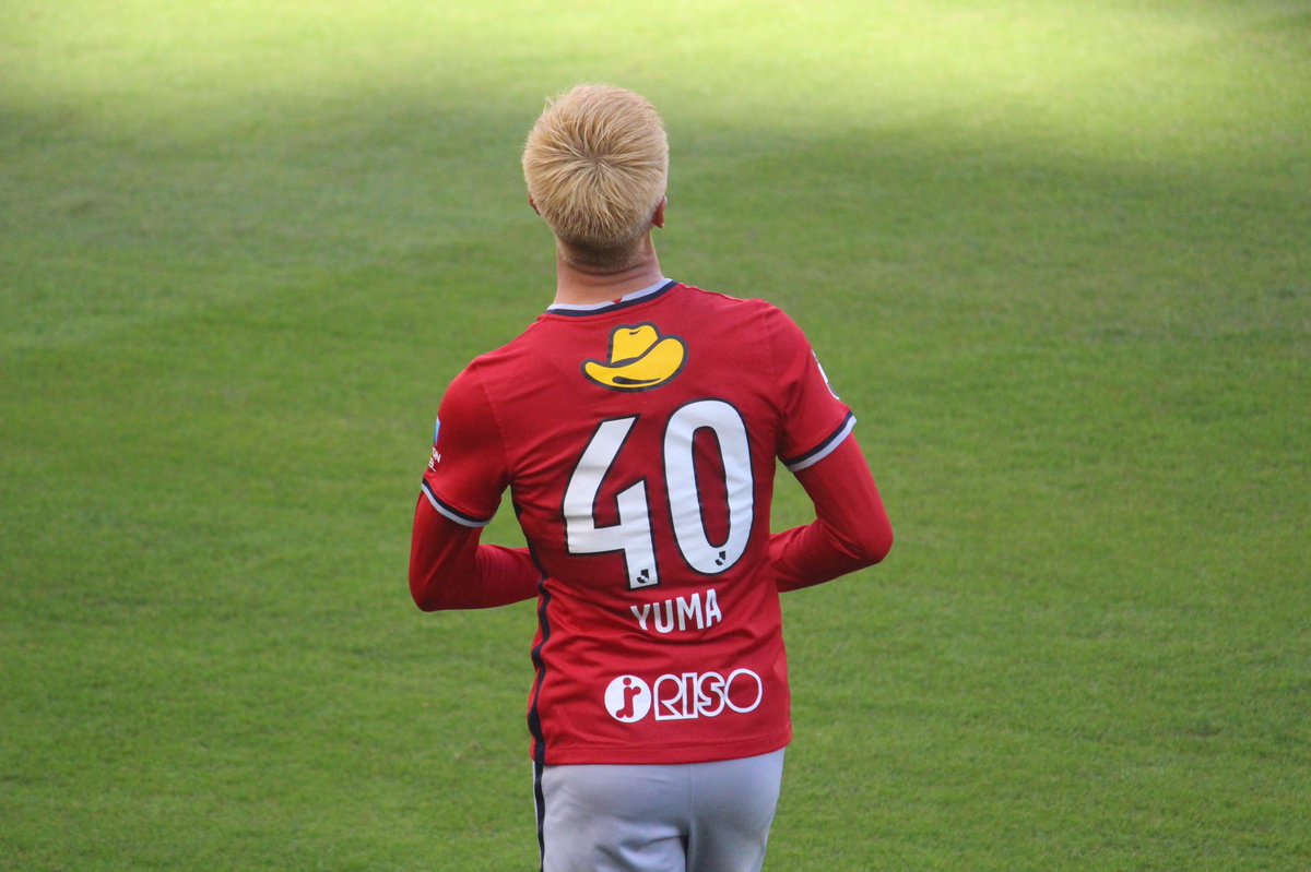 kengo_0322's tweet photo. 試合中何回か右のもも裏気にしてたような。
何もないといいけど https://t.co/FUxHi7clIY
