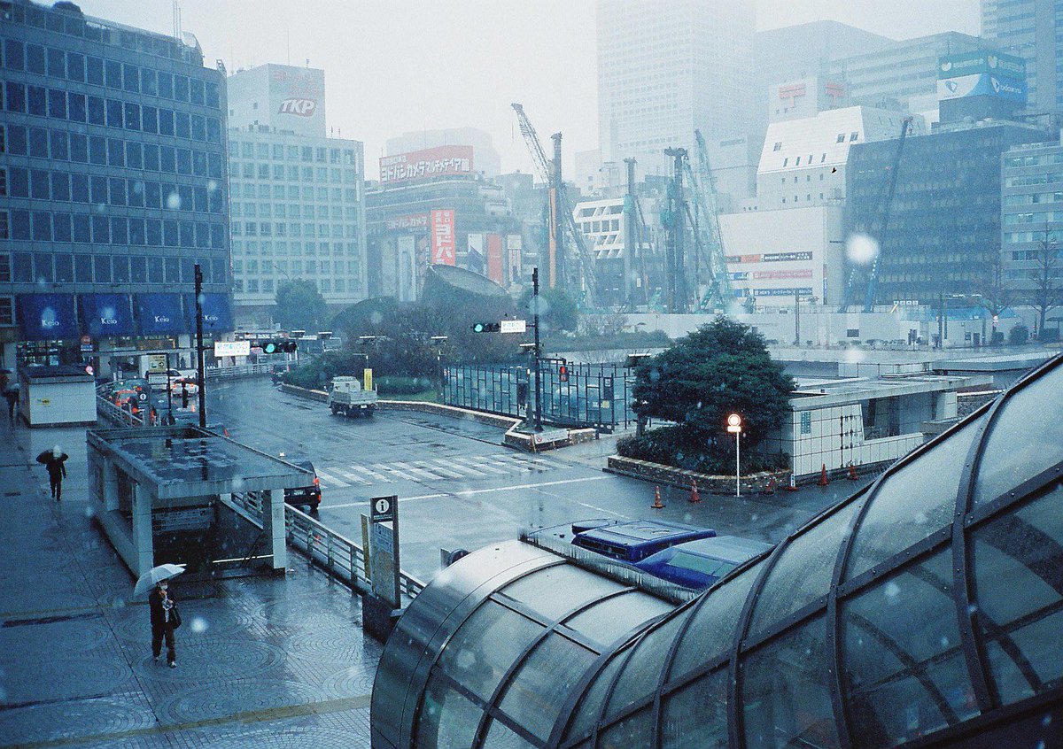 zentanakata's tweet photo. snowy day in tokyo https://t.co/dlTgzrm4Al