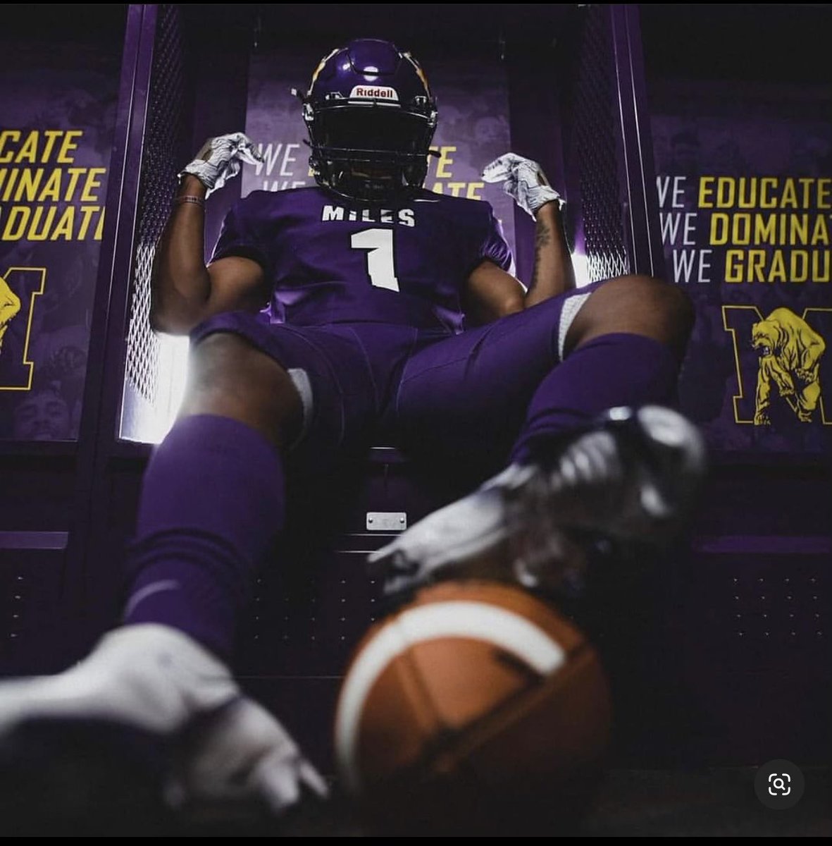 bev2live3's tweet photo. Bless to receive another offer from Miles college🟣🟡 #Goldenbears
@Coach_Sam_Shade https://t.co/j9mUXXDmb8