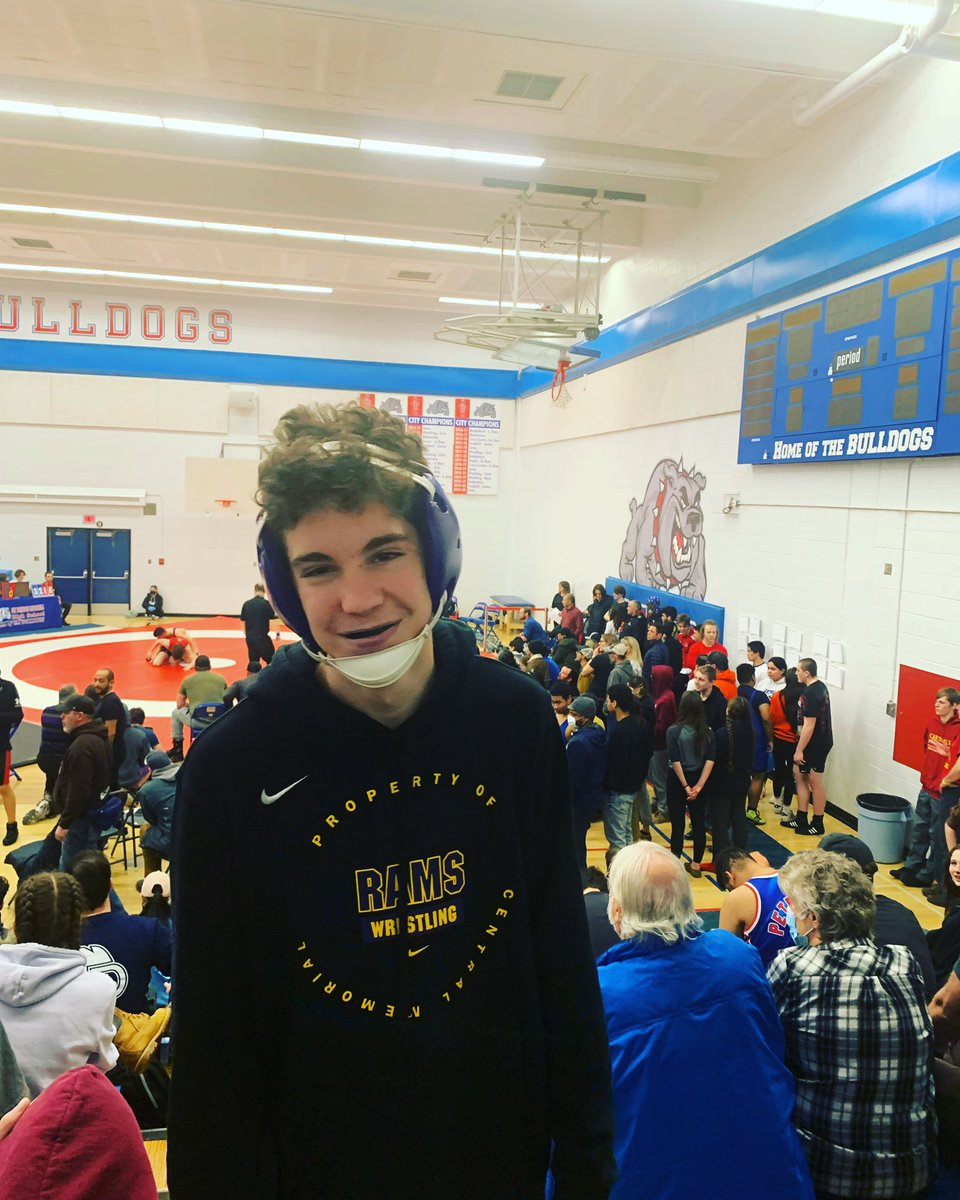 johnstonjamey's tweet photo. 4th in provincials for Ryder today! Proud Dad, blessed to be the Dad of 4 young men who love competition. Finishes wrestling today starts Rugby season Monday night. Their is nothing better then driving these 4 around .days spent in gyms and on fields. Etc. Dad-=Bestlife https://t.co/KqIIeNk4tw
