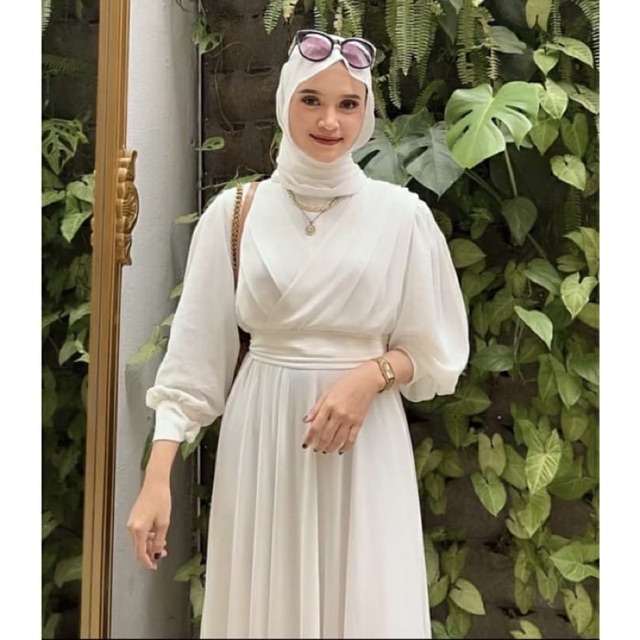 Cek Gamis Ceruty Premium ARRINI DRESS MAXY Gamis Busui LD 110cm dengan harga Rp109.999. Dapatkan di Shopee sekarang! shp.ee/drmyh7p