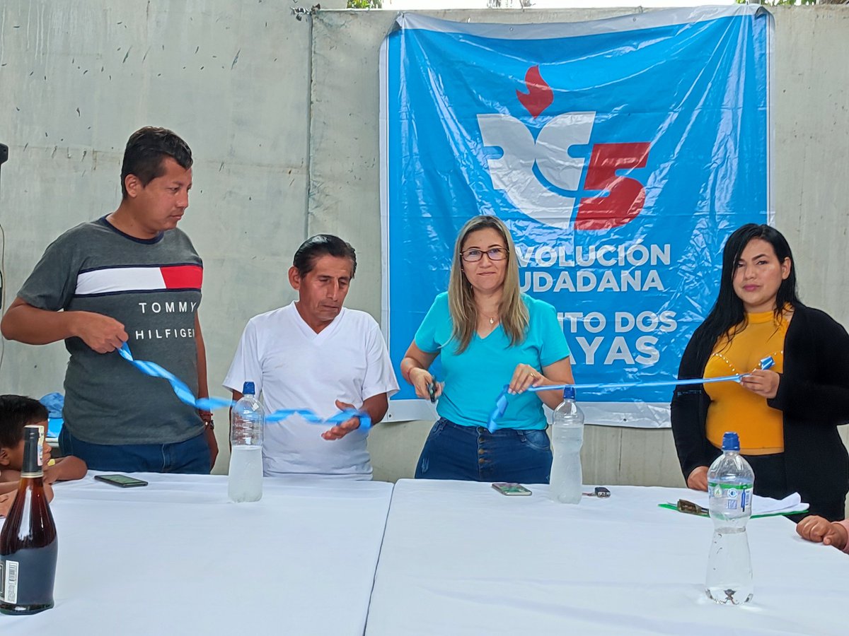 RC5Guayas_D2's tweet photo. En una multitudinaria convocatoria nuestra directora distrital @yajasolorzano inauguró la central Monte Sinaí por la Revolución, la cual conectará de manera más cercana a nuestra comunidad con este proceso Revolucionario. @MashiRafael @marcelaguinaga @RC5Oficial @ArturoJEscala https://t.co/jE9wVf8XZw