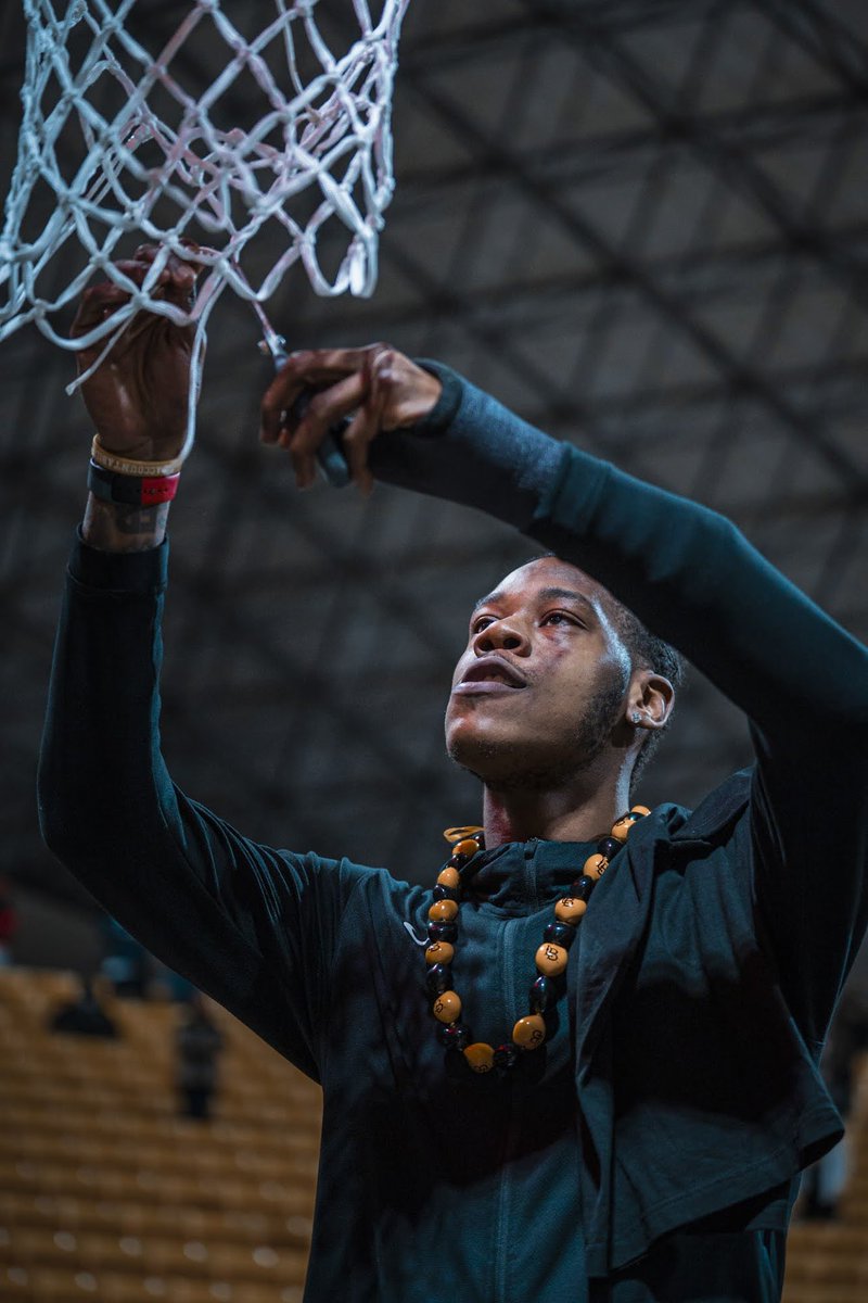 jmmh_3's tweet image. WHAT A FEELING💍🥇