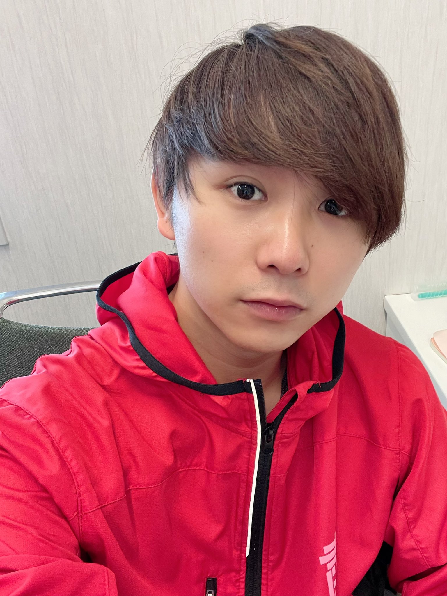 須賀健太 須賀健太 今日で生まれて日だそうです 支えられて今があります そんな今日は憧れのparco劇場で場当たりしてます 役者としてこの上ない日記念日になりました あとは お祝いしてください 須賀健太1万日 T Co