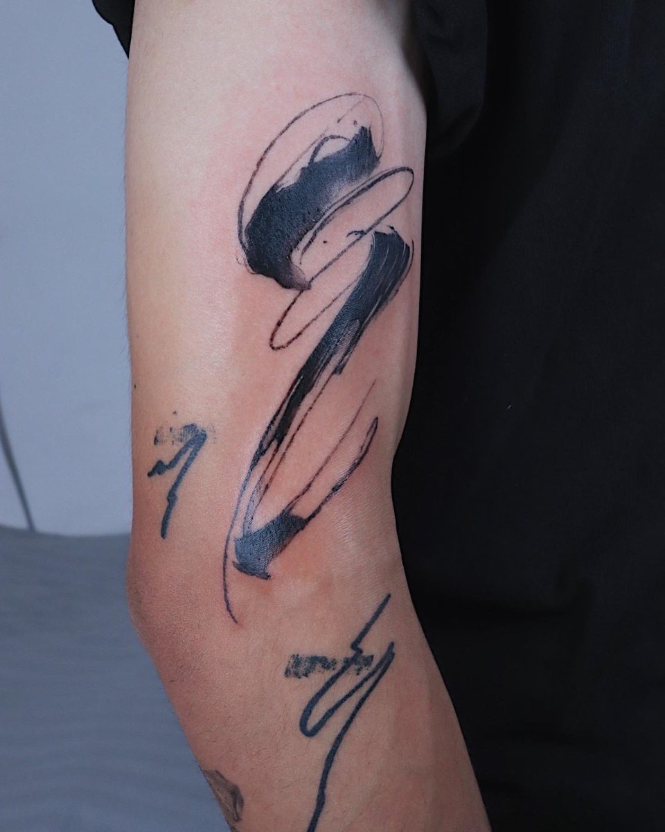wishtattt's tweet photo. Brush 
ต่อเติมงานabstract สวยๆ 

Booking only
Line : @ wishtatt (มี@)

#tattoo #brush #brushtattoo #abstract #abstracttattoo #brushstroketattoo #ร้านสัก #ร้านสักกรุงเทพ #ช่างสัก #ช่างสักกรุงเทพ https://t.co/8QObV41DHf