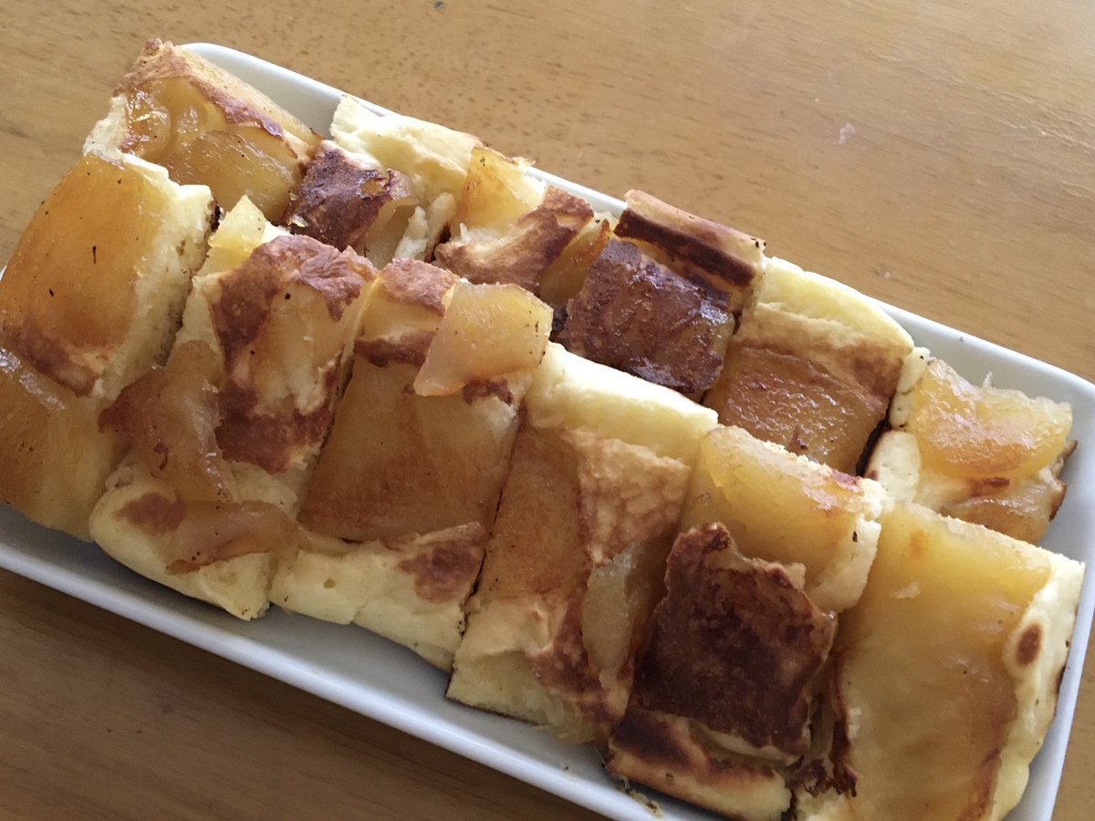 black55world's tweet photo. 今こんな感じ(∀`*ゞ)テヘッ
ホットケーキミックス🥞使って…
honeyApple🍯🍎と小豆🍽
小豆たっぷり入れたのもあって?(๑• . •๑)?
ホットケーキミックス&小豆
これは美味い😋
#森永ホットケーキミックス 150g1袋使用
#コメダ特製小倉あん 1パック使用
#honeyApple σ(´ω`)が蜂蜜で煮た物�� https://t.co/6f8zdiqgB6