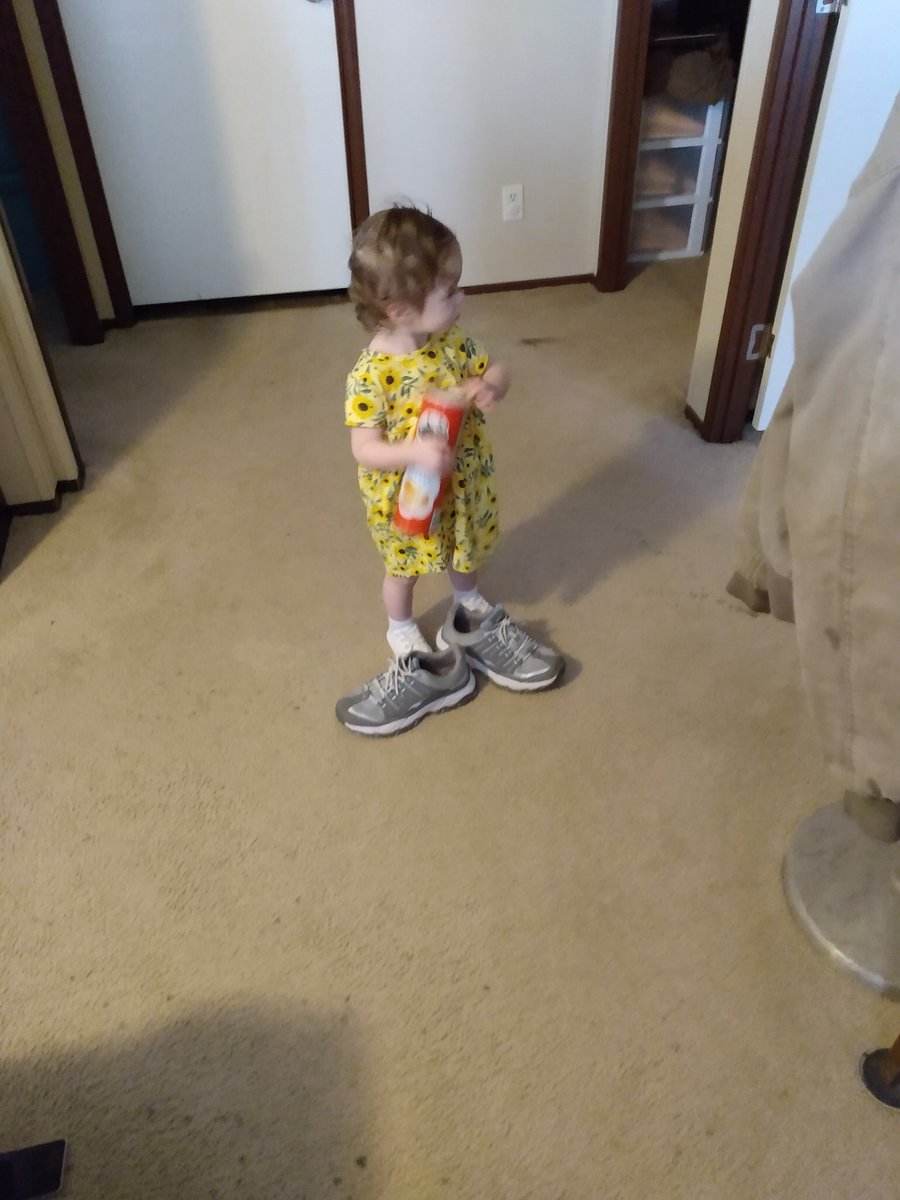 BriarHawkeye's tweet photo. She has my shoes. πβ₯οΈβ₯οΈβ₯οΈ
#AprilMarie #MyNiece https://t.co/XwyD5peetL