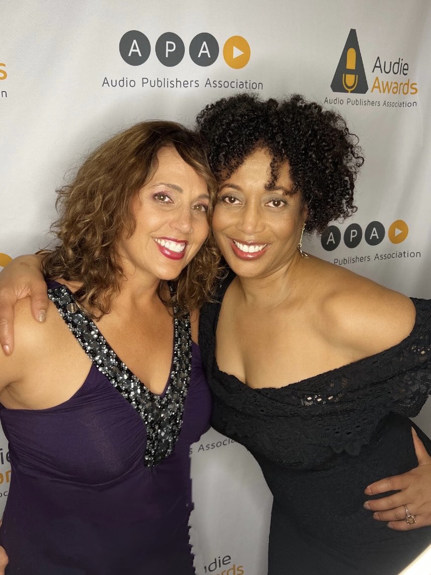 rachelfulginiti's tweet photo. Me & my Soul Sis @RobinRayEller Congrats on being a double finalist this year!! #Audies2022 #SoulSis #Narrators #RedCarpet #OutoftheBooth #LosAngeles https://t.co/u6CPkocFeb