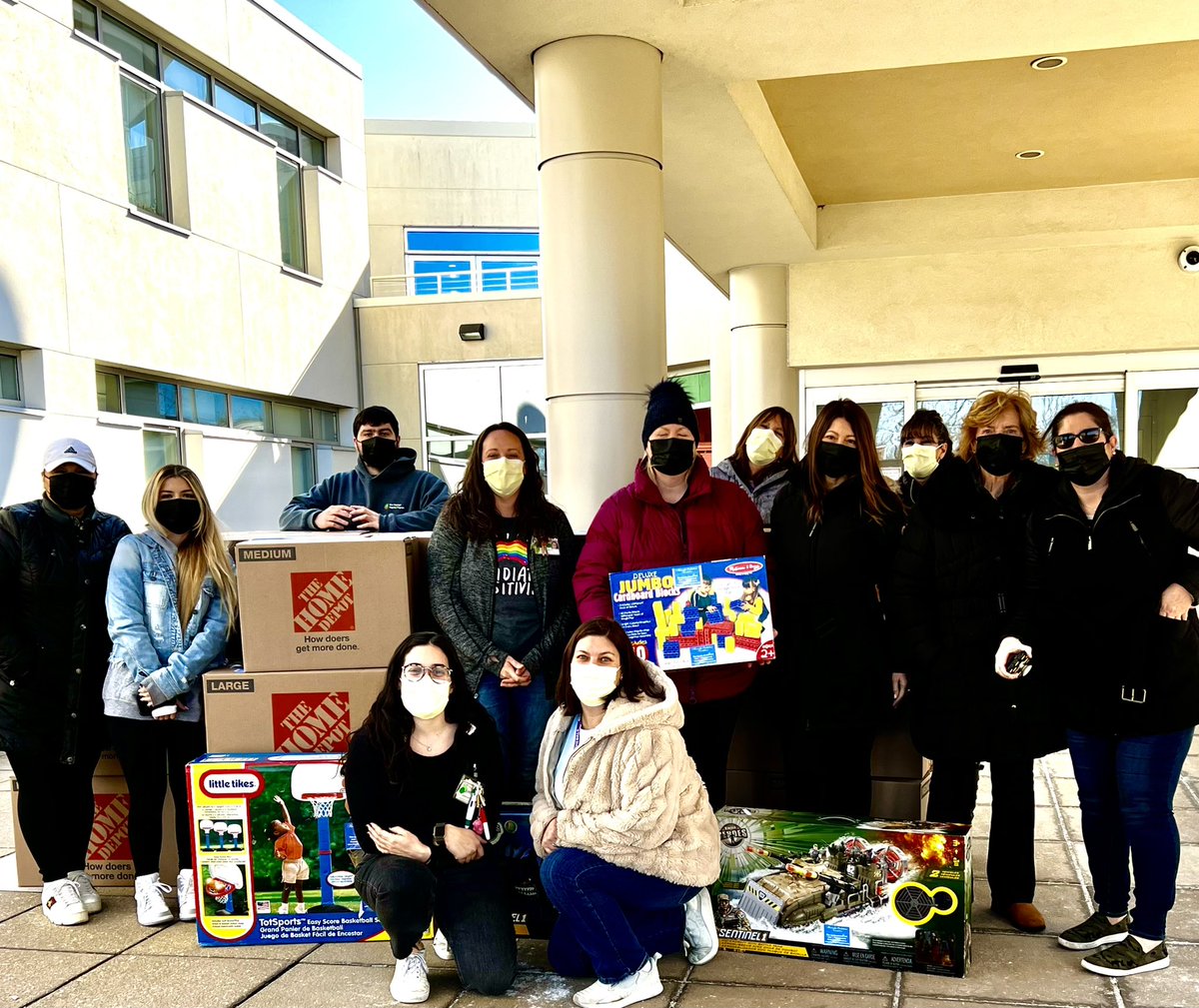 DrKathyFallon's tweet photo. On March 4th, Thrilled that @HPFCharity board members &amp; volunteers donated over 500 toys to @Blythedale Children's Hospital in Valhalla, New York. The Pediatric patients and staff were thrilled with the donations. @LisaSalvadorini @lorinaroco @dgizzi327 @orderofmalta @CNR1904 https://t.co/ySyLt7V01j