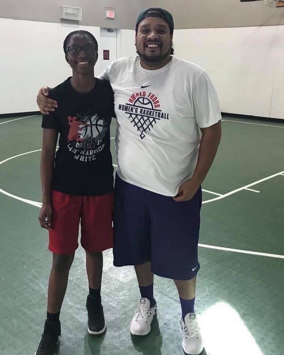 AdrianUTLB's tweet photo. Idc about the outcome tonight! doctors said U will never play ball again and U lead ur team 2 the state championship is nothing but God. I’m so proud of U @jahcihoops ! I’ve told the world about U since U were 10 because I knew U were special! Love you. #WhosYourTrainer #WeGrind https://t.co/h9w3wiTZDd