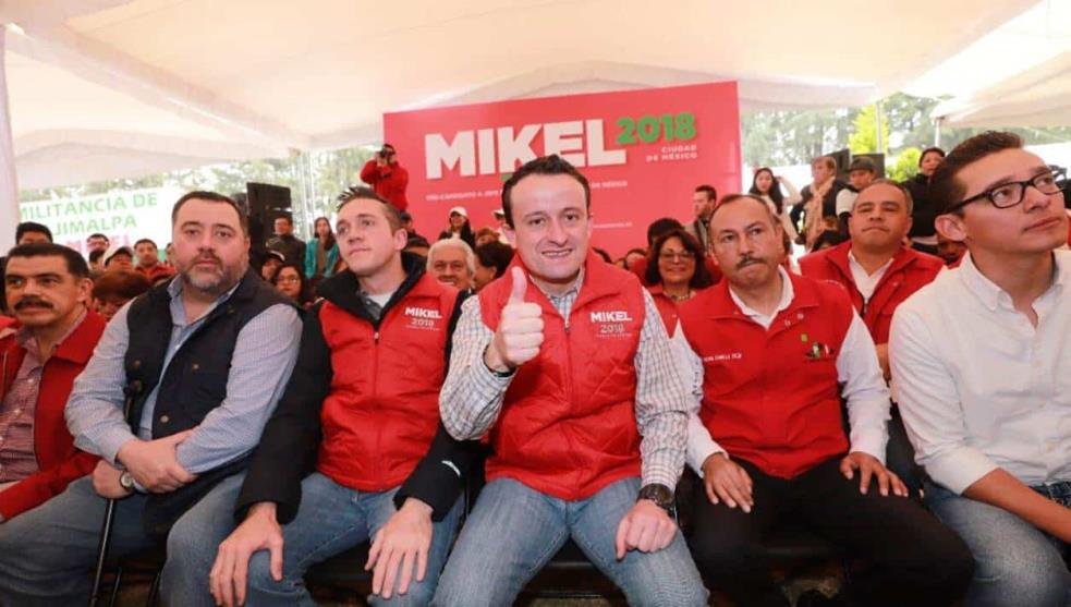 VISIONUMORALES's tweet photo. Tenían que ser priísta y panista para que surgiera un hecho lamentable como lo ocurrido en  #QROvATL  #MikelArriola #mauriciokuri responables de la   #VerguenzaNacional 
@VISIONUMORALES 
. https://t.co/9cRpMmuVy8