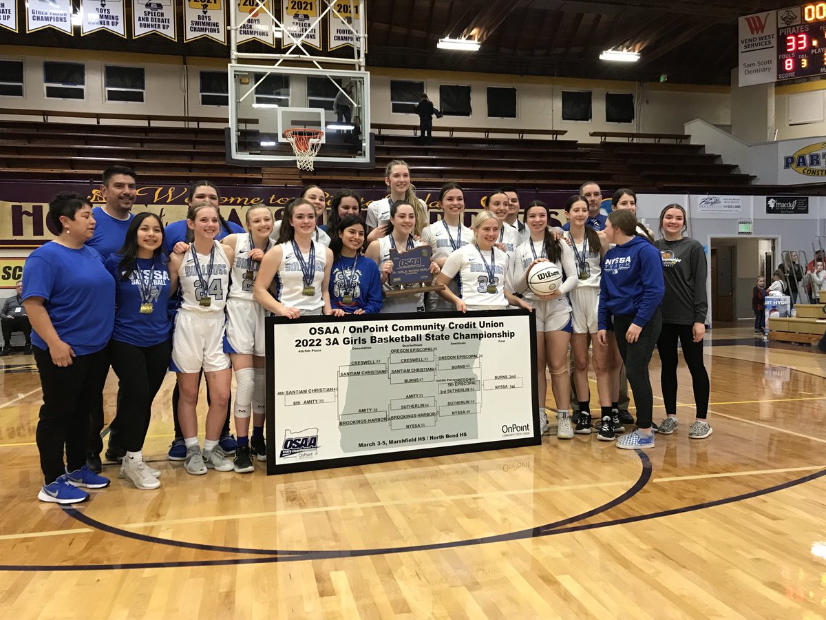 OSAASports's tweet photo. 3A girls basketball state champions- Nyssa Bulldogs! #opreps https://t.co/khiJSoyaCG