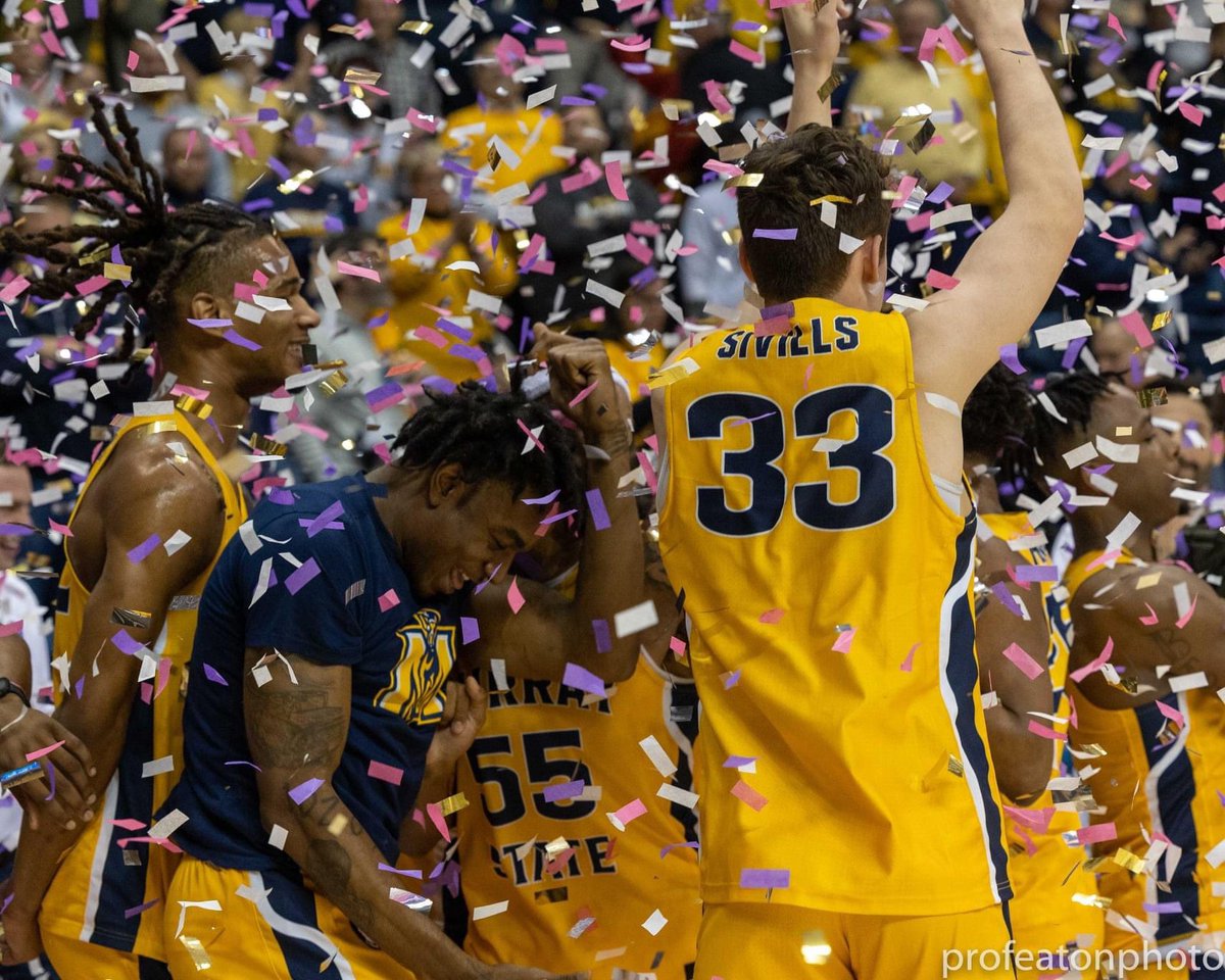 SkipDaFlipp's tweet photo. BEST TEAM IN OVC HISTORY! #LetsDance 🕺🏾 https://t.co/d4iEjIV8PG