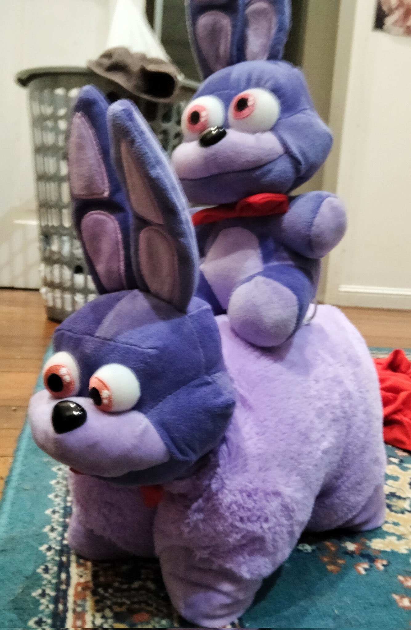 Bloody cat on Twitter: "Кролики🧍‍♀️…