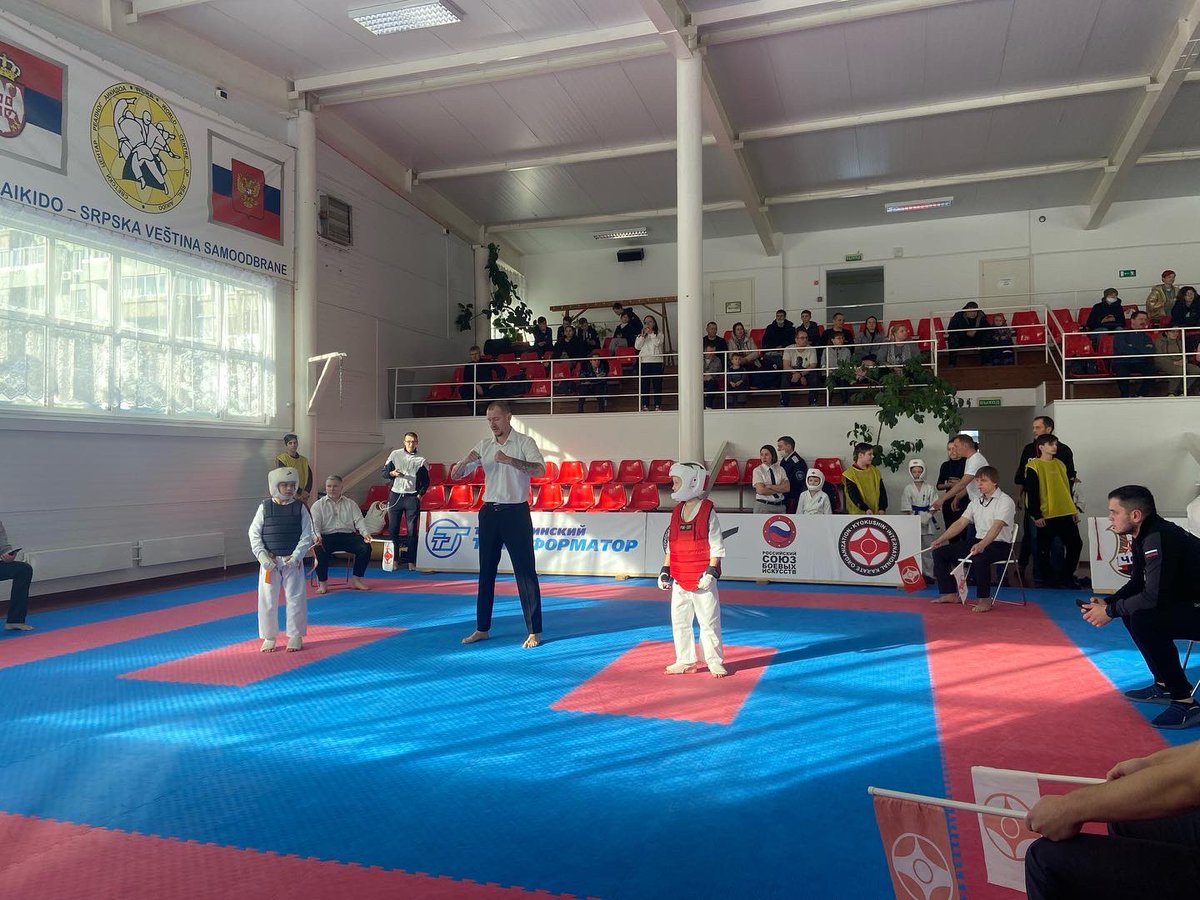 T_Transformator's tweet image. Сегодня при поддержке ООО ТОЛЬЯТТИНСКИЙ ТРАНСФОРМАТОР проводится городской турнир по Киокусинкай каратэ! Желаем всем участникам ярких боев и красивых побед!