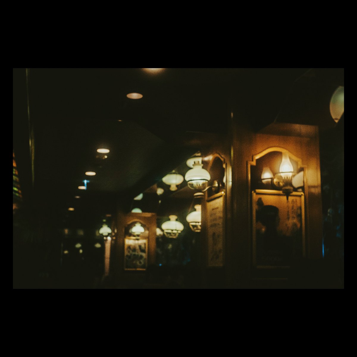 nve_526's tweet photo. 新宿の純喫茶「西武」。新宿の喧騒はあまり得意ではないのだけど、ここに来れば一息つくことができる。 https://t.co/zfiozxSnTP