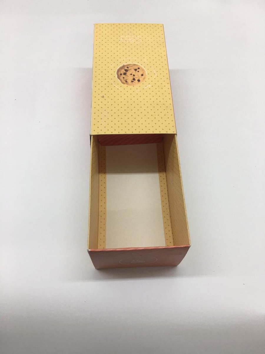 متوفر لدينا تنفيذ كافة انواع بوكسات الحلا واللقيمات والعلب البخور والكريب والوافل والبانكيك بطريقة رائعه للعملاء
 للطلب والاستفسار جوال وواتساب 0531588618 مطابع الوان
#بوكسات_حلا_وافل_كريب_بانكيك_بخور_علب_طباعه_مطابع