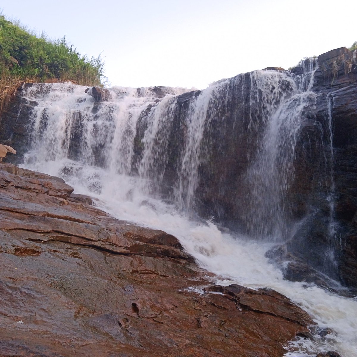 MIKKADESH's tweet photo. Machinjiri Falls roaring in its majesty#chasingwaterfalls#malawi#blantyre#luwanda#mathithi# https://t.co/TEERARUCHw