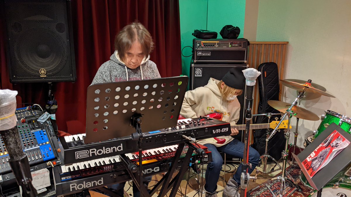 TheCromwell2's tweet photo. リハなうです。遊んでるんじゃありません！#thecromwell #内藤まさみ #寺中名人 https://t.co/wbhZff1UEY