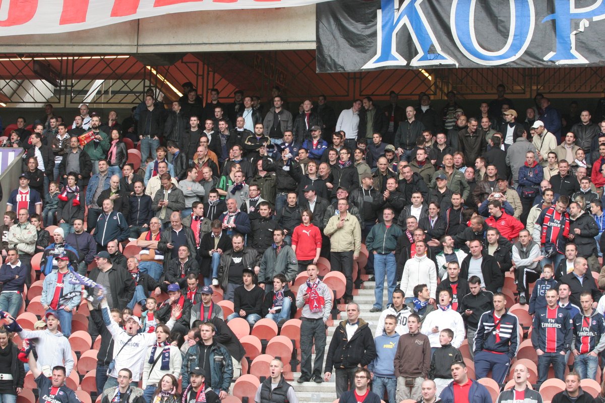 R1 - Kop Of Boulogne (avril 2009)

#kopofboulogne #pariscasuals #indeps #tribuneboulogne #kob78 #IBR #hooligans #psgfans #psg #paris