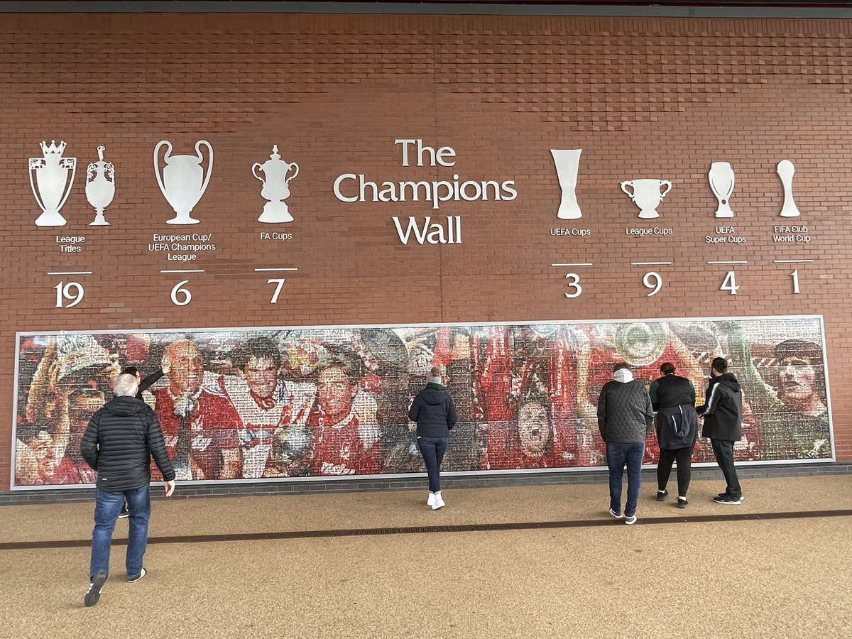 shellz_lfc_ynwa's tweet photo. What a game to watch….comeonnn you Reds YNWA @LFC #YNWA #LIVWHM https://t.co/o9crUMNraM