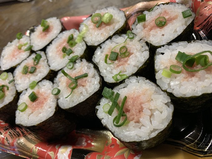 ねこて〜・朝ごはん🐱🍣 